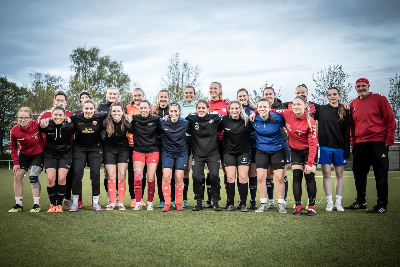 Bild 381 - Co-Trainerin der Frauen Nationalmannschaft Britta Carlson in Wahlstedt